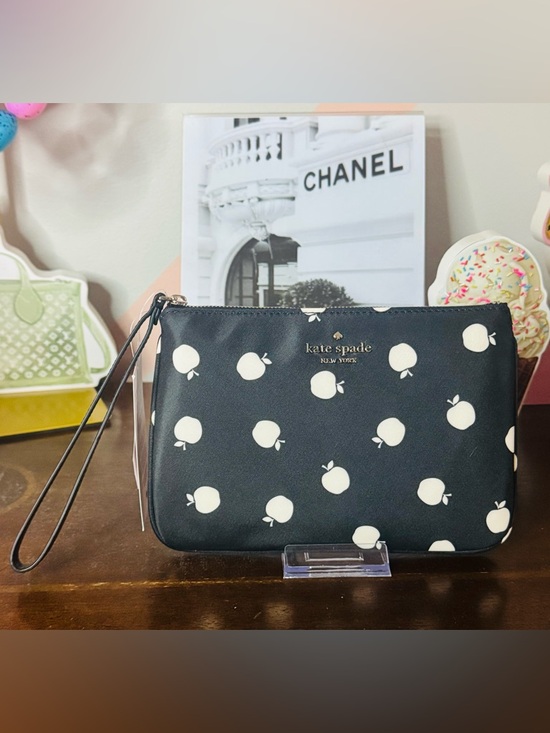 kate spade Handbags - Kate Spade Black Apple-Print Dual Gusset Wristlet